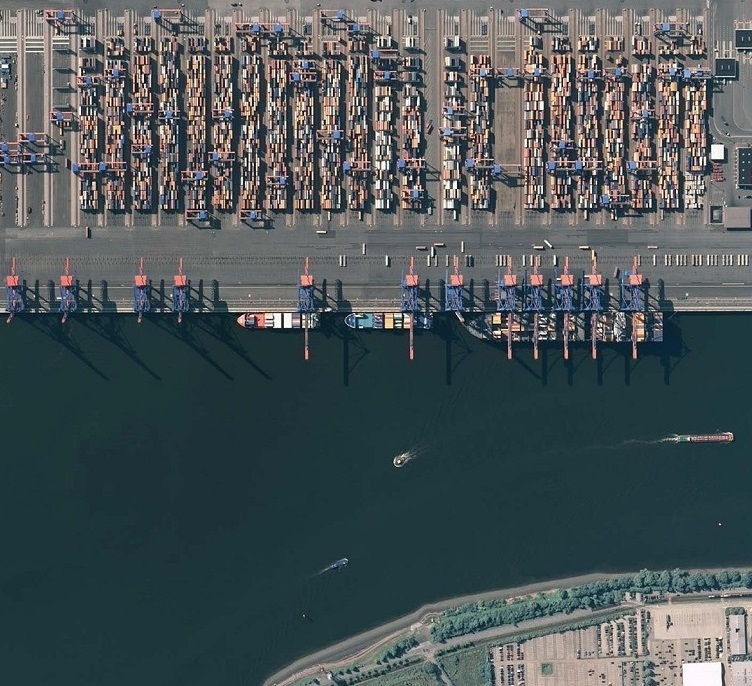 Luftbild eines Containerterminals